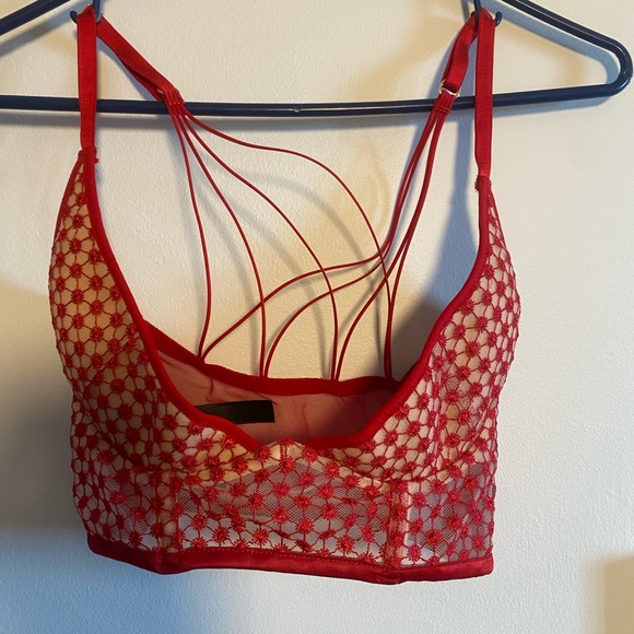 Victoria’s Secret 1/3 cup bra - Picture 1 of 3